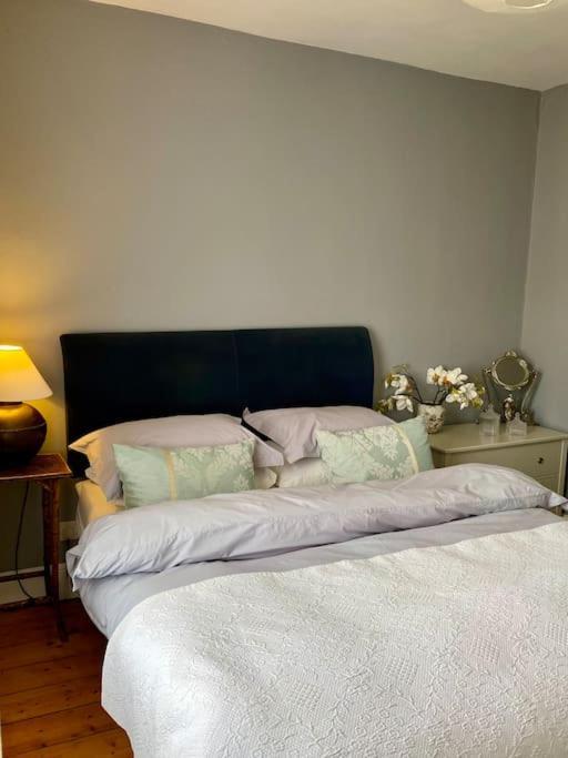 River Walk . Shrewsbury.shropshire.with Parking. Holiday home